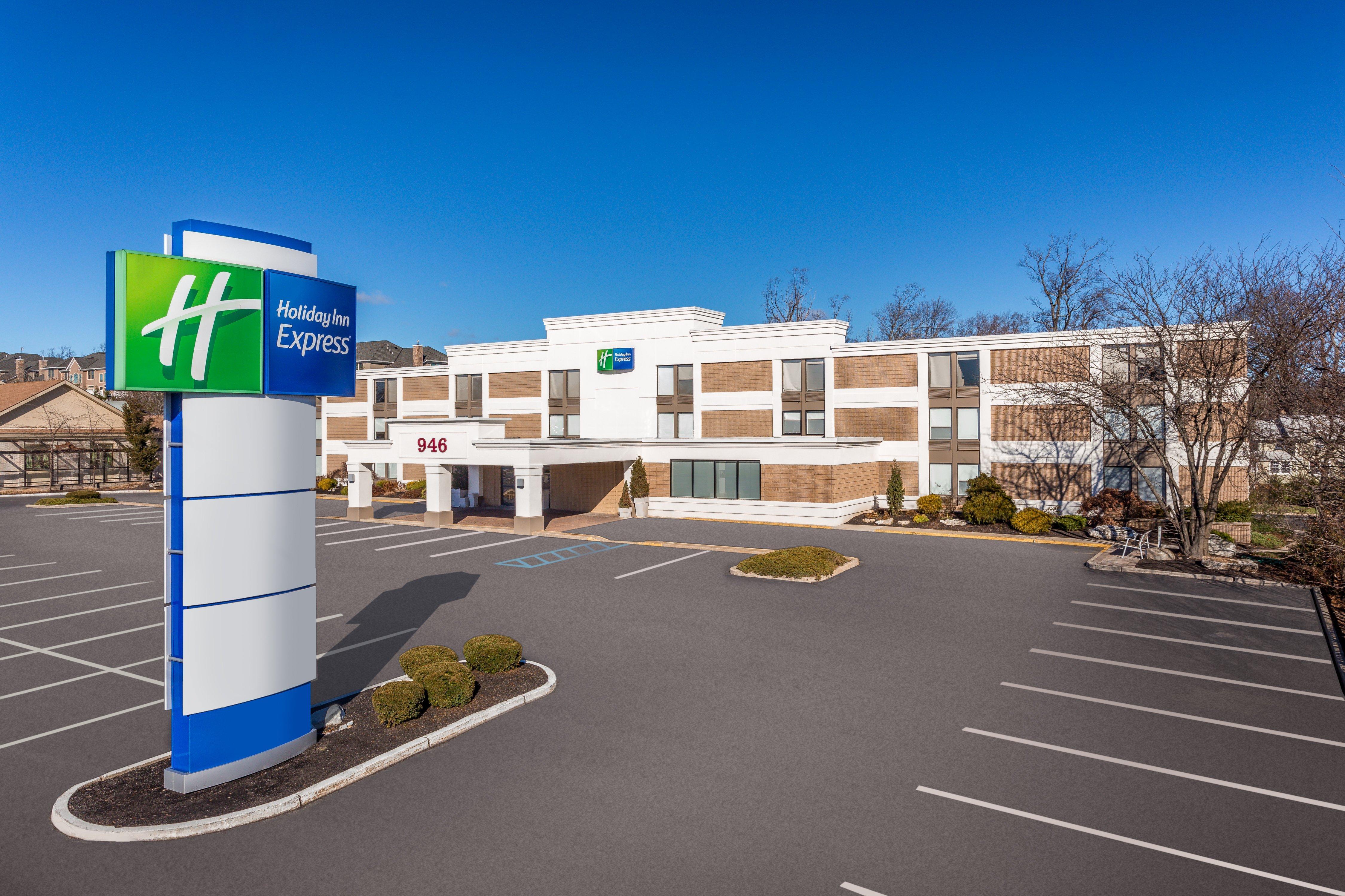 Holiday Inn Express Ramsey Mahwah By Ihg Exteriör bild